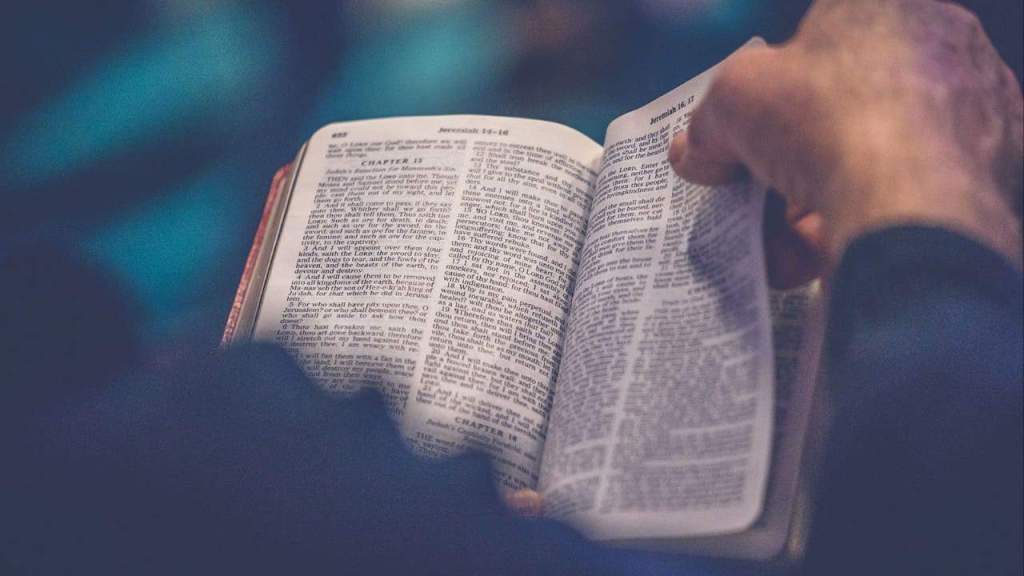 how-to-read-bible-in-better-way (1)