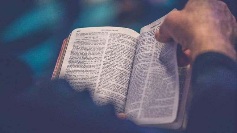 how-to-read-bible-in-better-way (1)