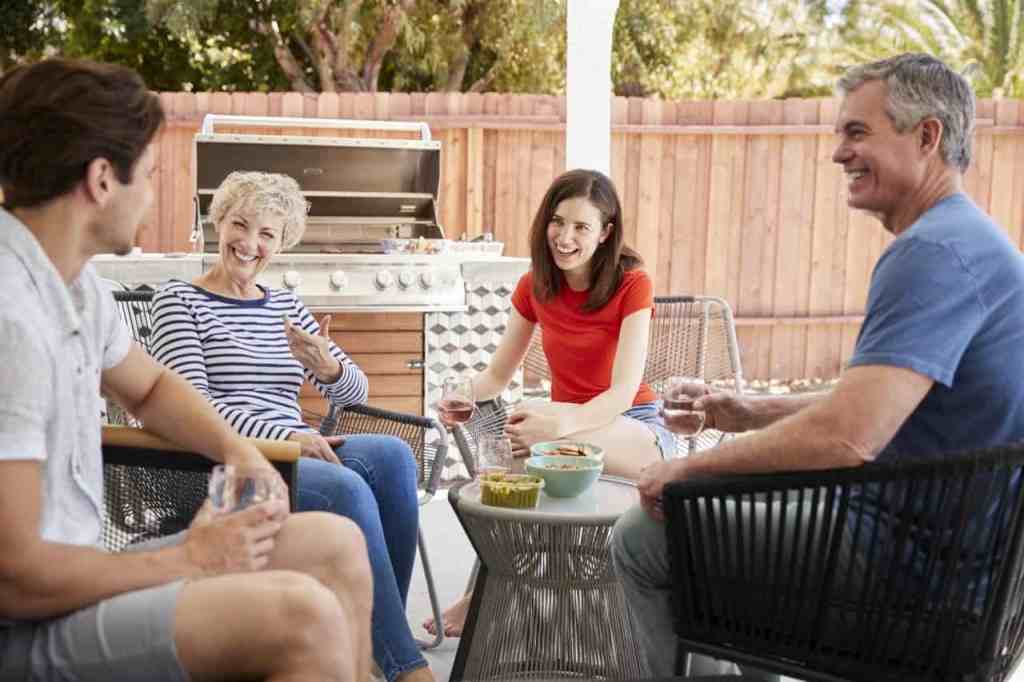 senior-couple-and-adult-children-optimised (1)
